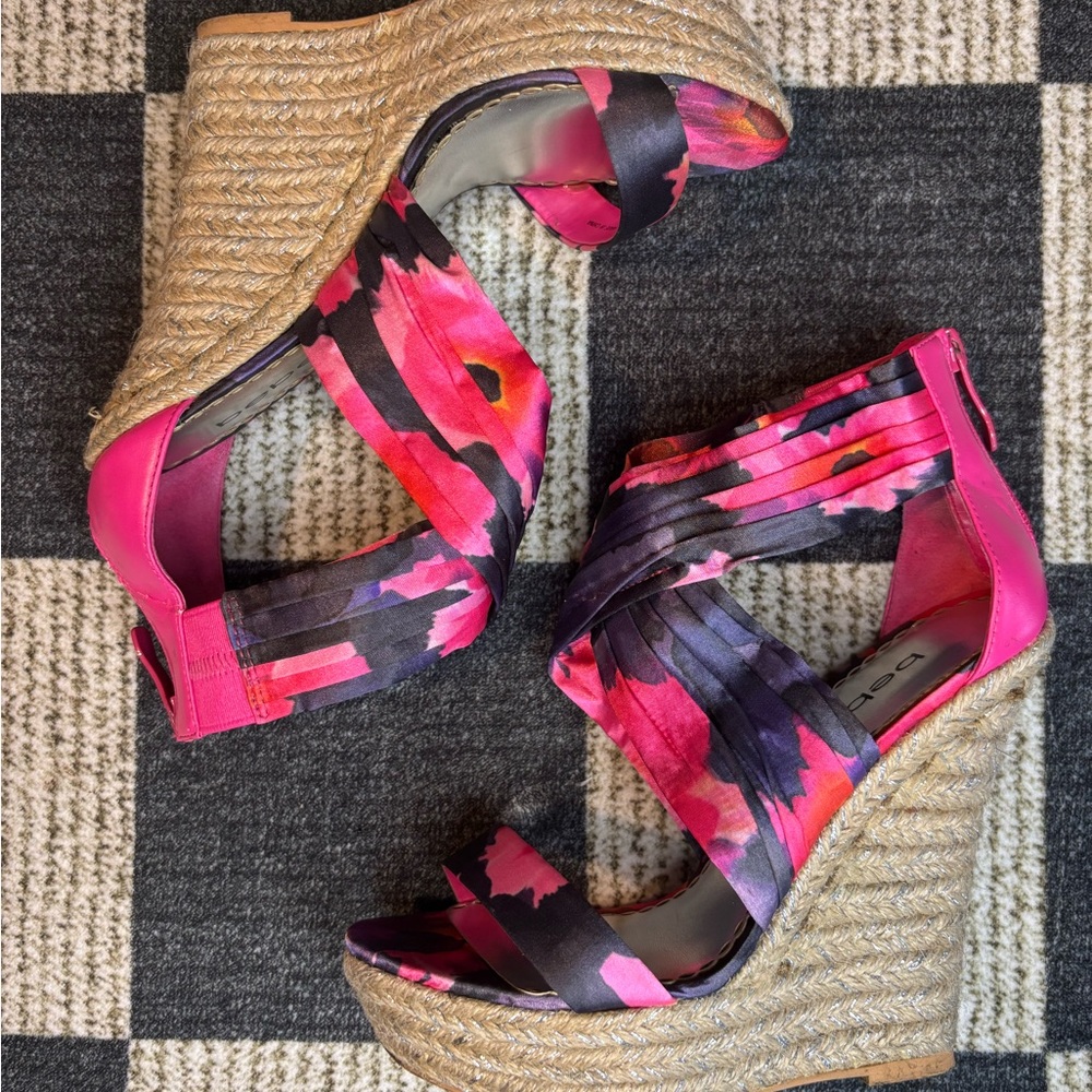 bebe y2k Vibrant Pink floral Wedges size 7